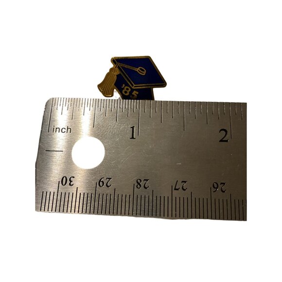 1985 Graduation Cap Enamel Lapel Pin by Danmark Cards Inc - Picture 3 of 3